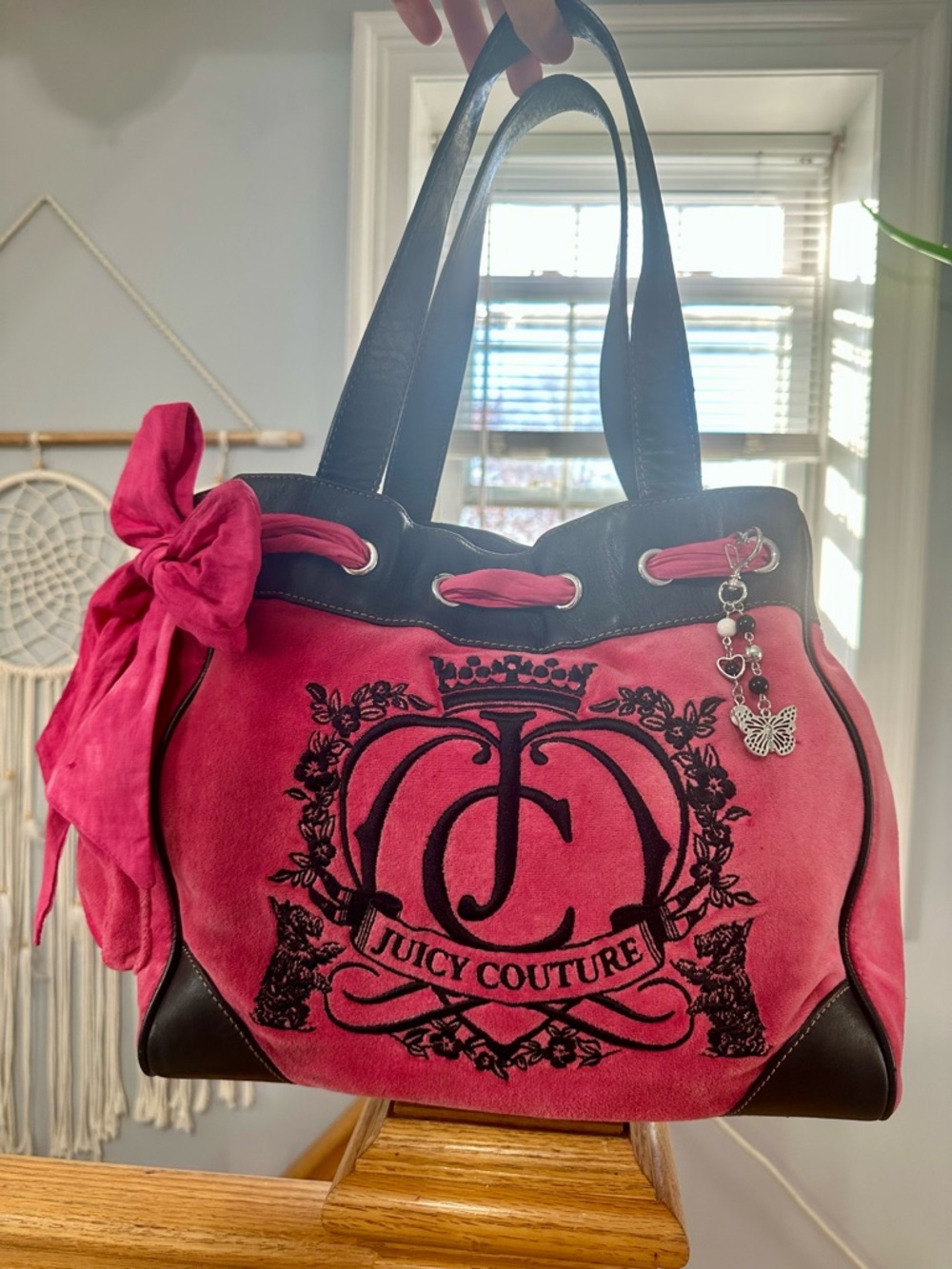 Juicy Couture hot pink daydreamer